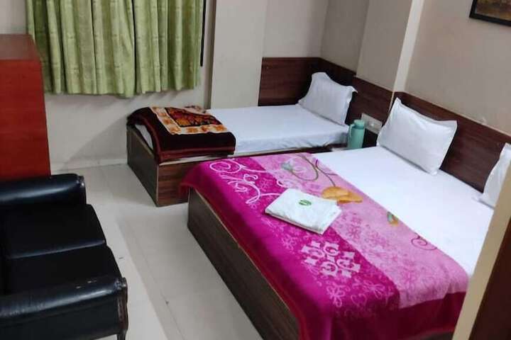 Room 17 of 48