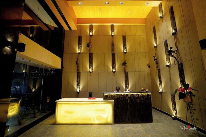 Hotel Interior 4 of 108