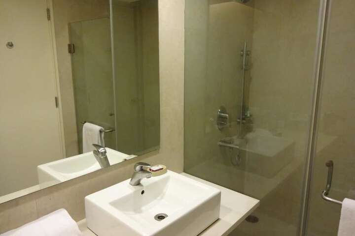 Room 2 of 56