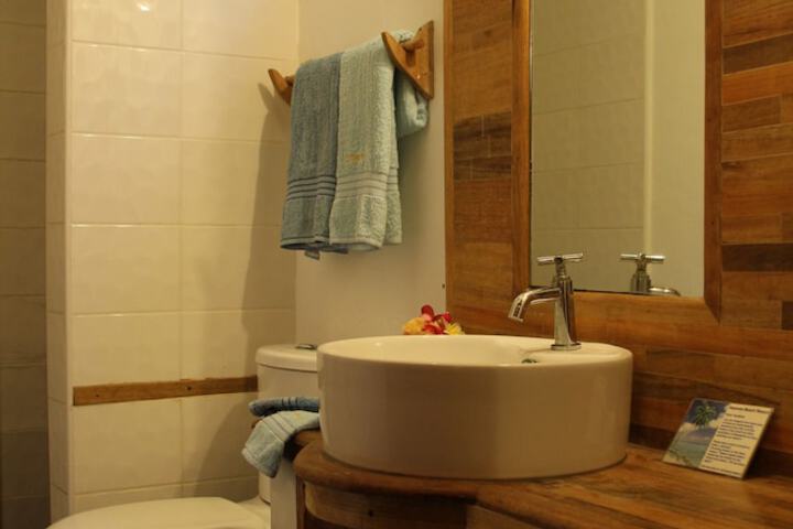 Room 32 of 81