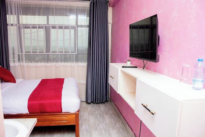 Room 2 of 7