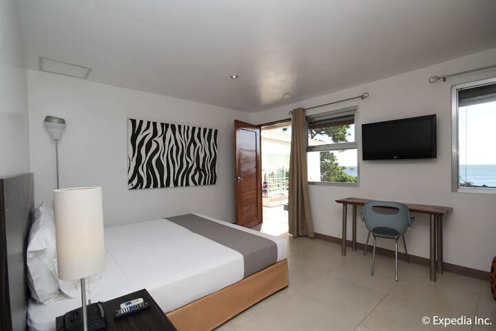 Room 13 of 29