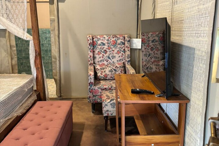 Room 16 of 46