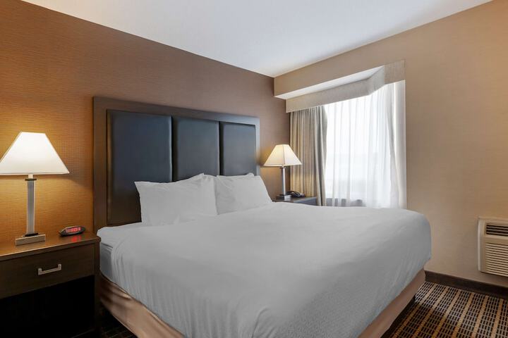 Room 25 of 60