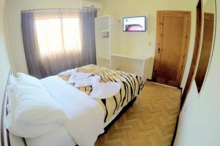 Room 3 of 5