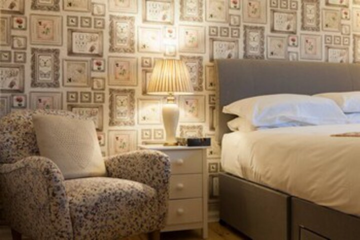 Room 7 of 15