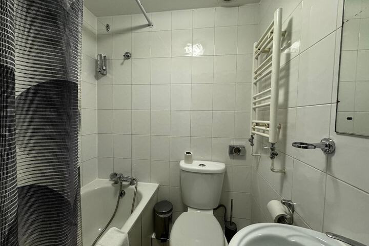Room 85 of 95