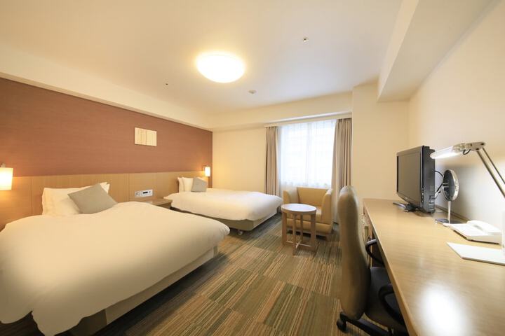 Room 16 of 53