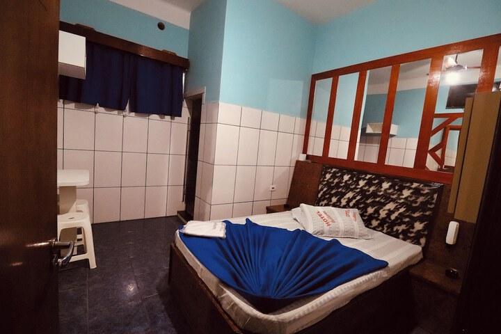 Room 42 of 70
