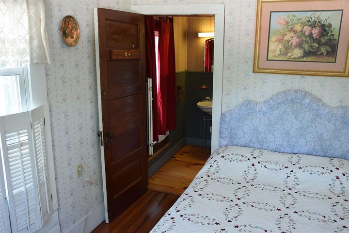 Room 29 of 128