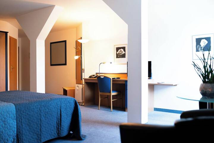 Room 8 of 29