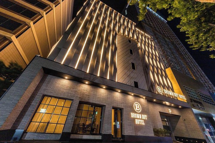 Hotel 68 of 72