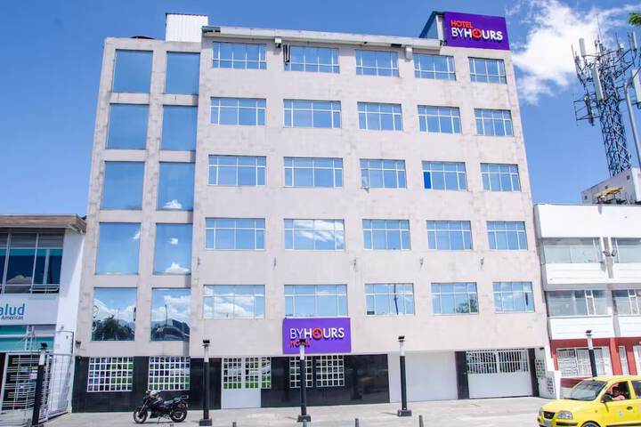 Hotel ByHours Las Americas