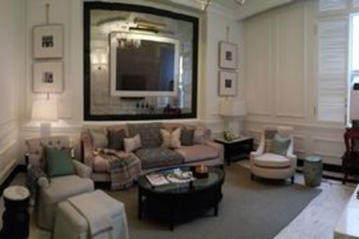 Room 10 of 12