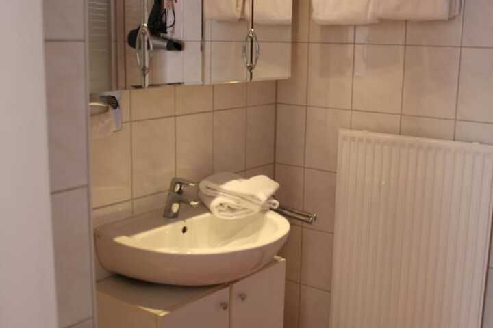 Room 54 of 90