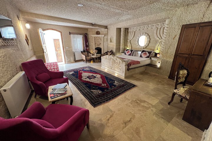 Room 33 of 67