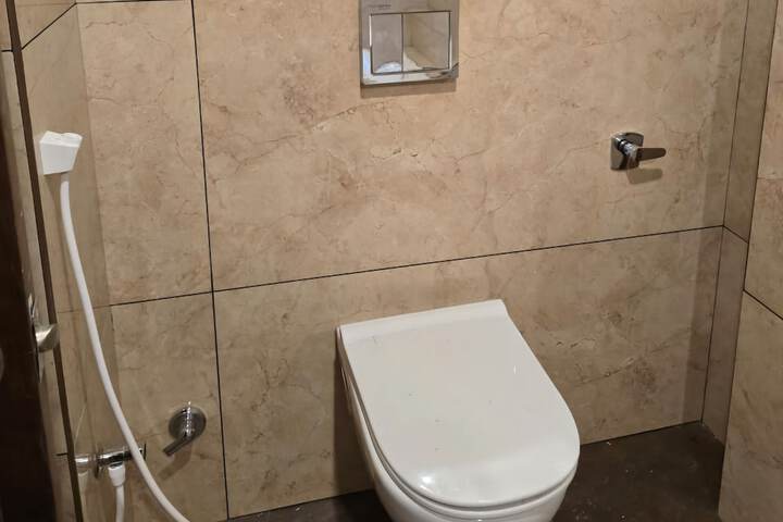 Room 10 of 23
