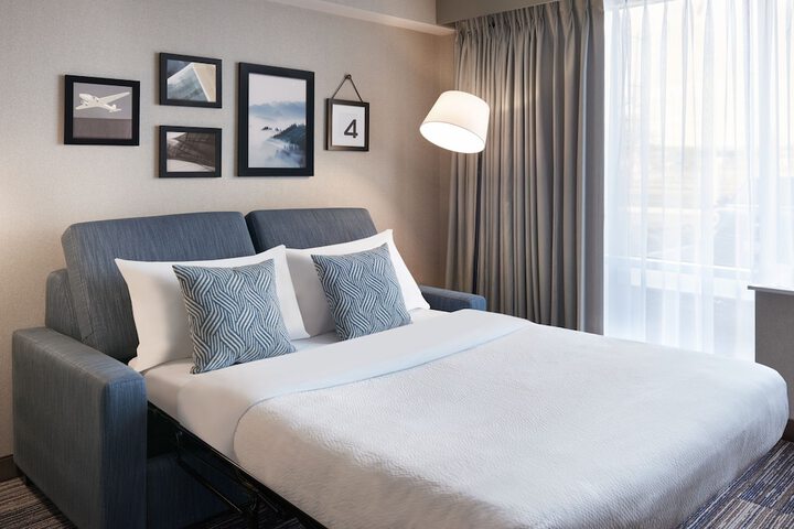 Room 8 of 38