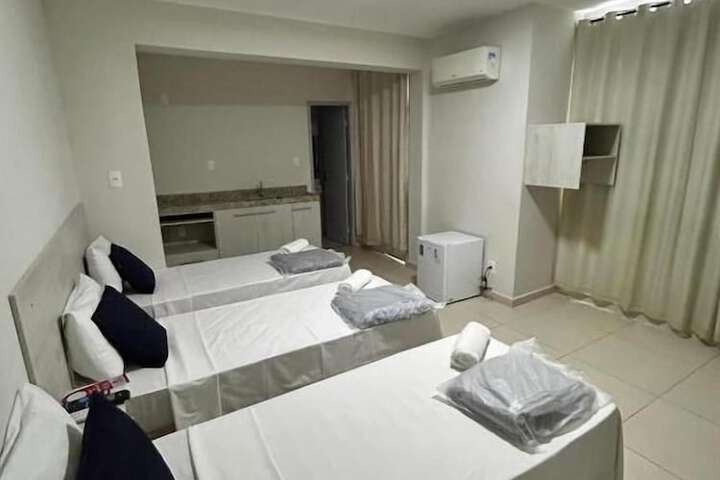 Room 5 of 16