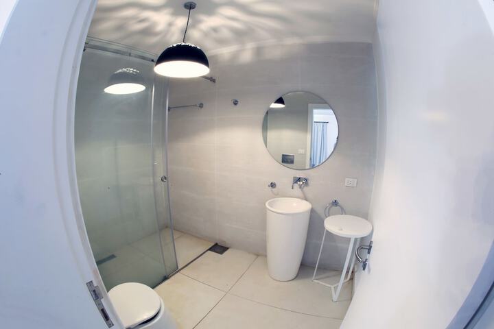 Room 15 of 50