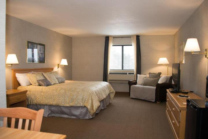 Quadruple King Size Bed (5 of 12)