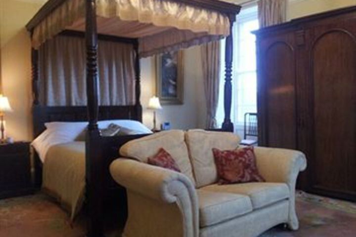 Room 12 of 23
