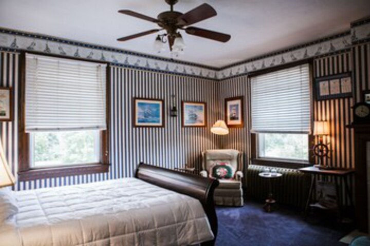 Room 33 of 37