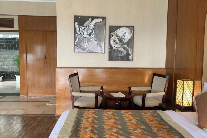 Room 62 of 111