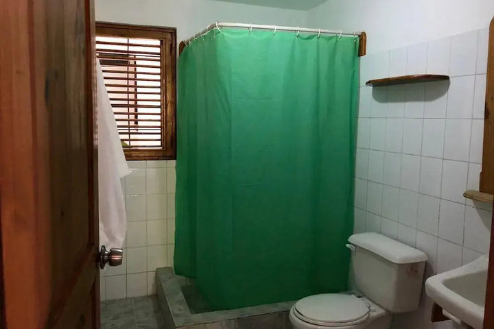 Room 8 of 21