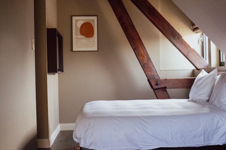 Room 22 of 48