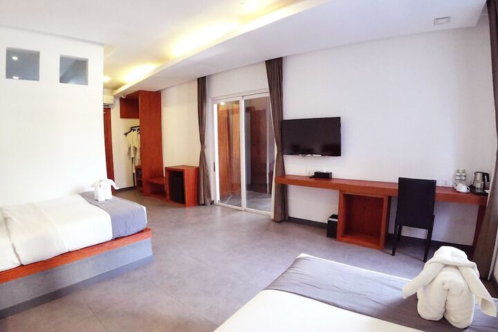 Room 7 of 37