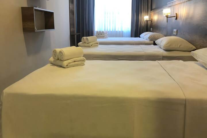Room 7 of 42