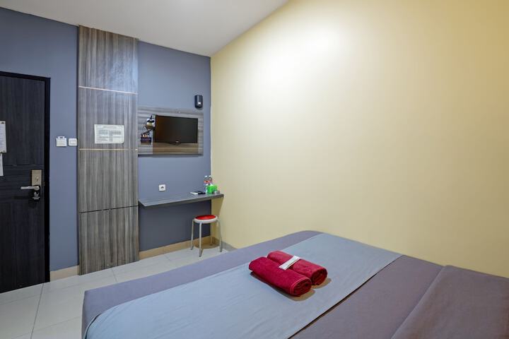 Room 9 of 26