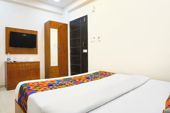 Room 35 of 61