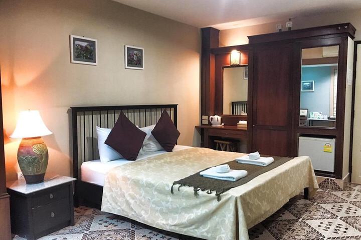 Room 18 of 53