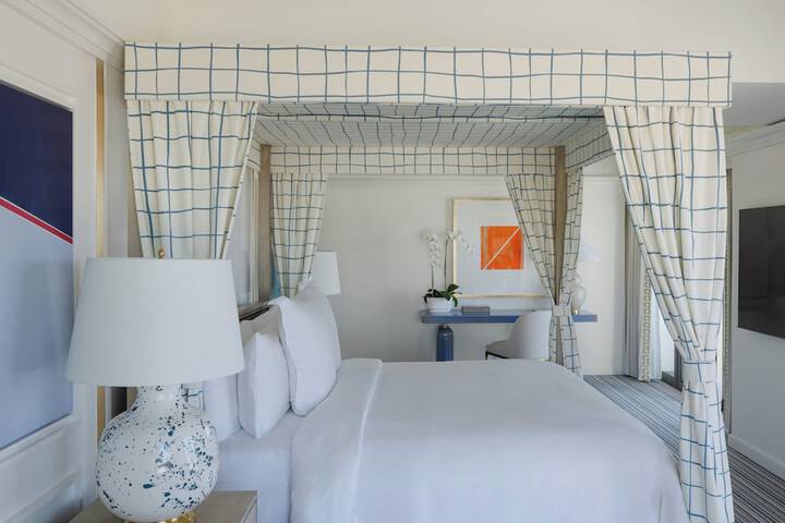 Room 22 of 132