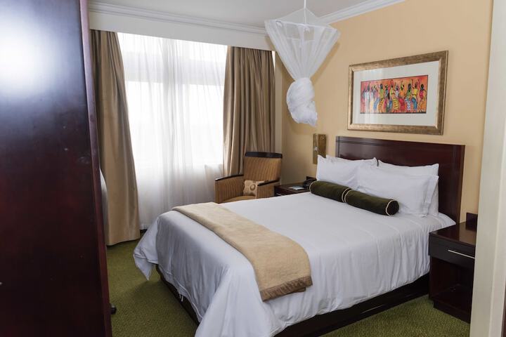 Room 8 of 40