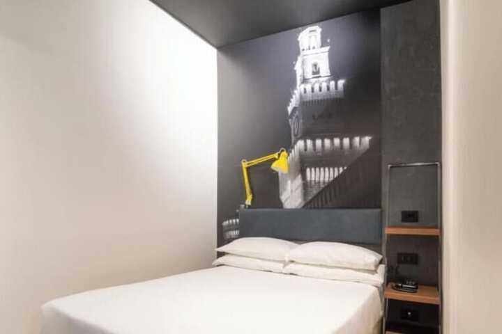 Room 6 of 20