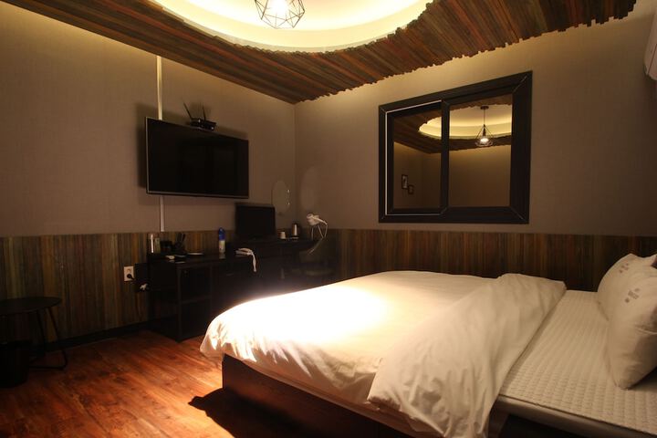 Room 41 of 84