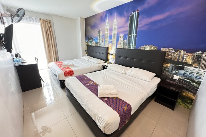 Room 16 of 40