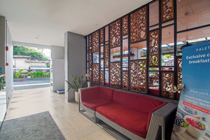 Hotel Lobby