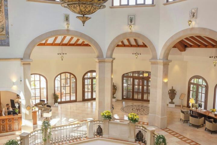 Lobby Entry