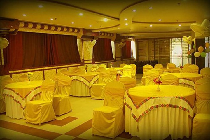 Ballroom/Hall 23 of 24