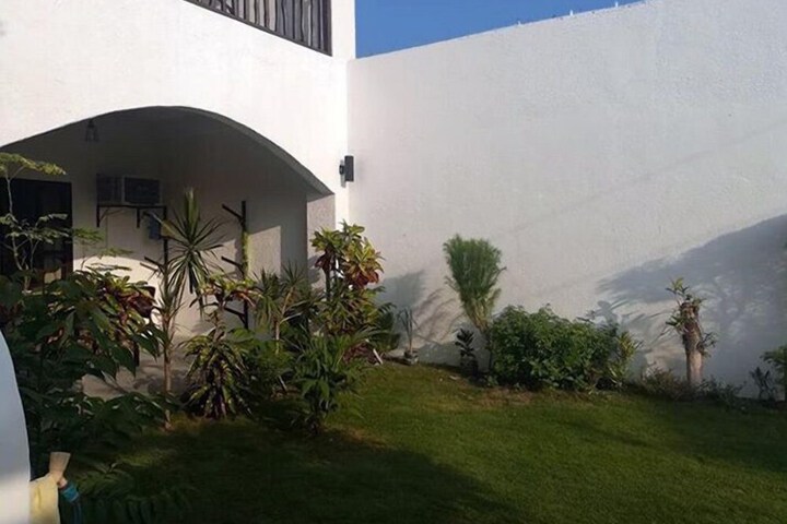 Hotel Exterior 46 of 50