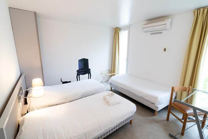 Room 20 of 63