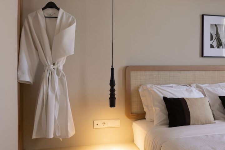Room 4 of 37