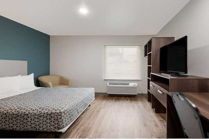 Room 19 of 34