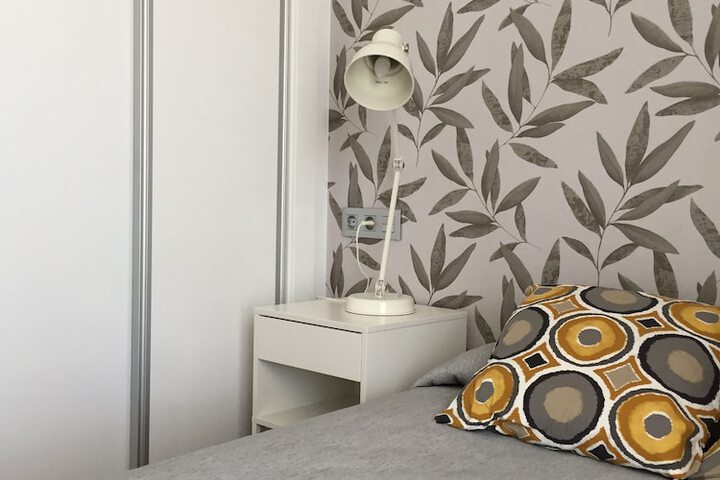 Room 6 of 19