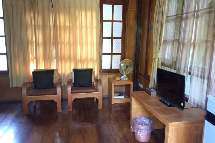 Room 18 of 74
