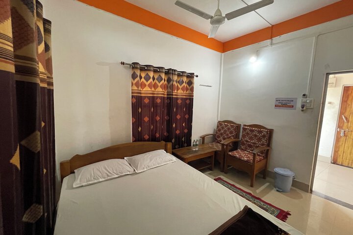 Room 10 of 21